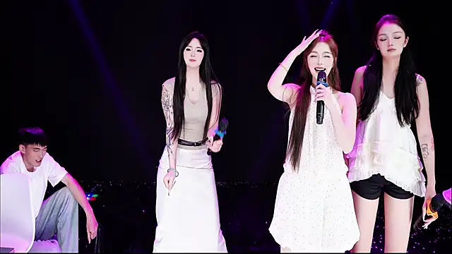 XKCH-001 即時 XXX 聊天