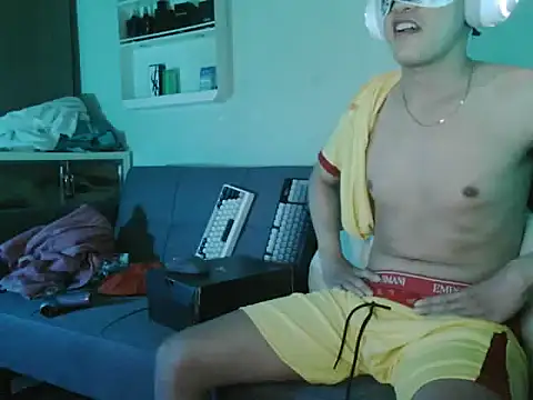 boyhigh1997 网络视讯表演