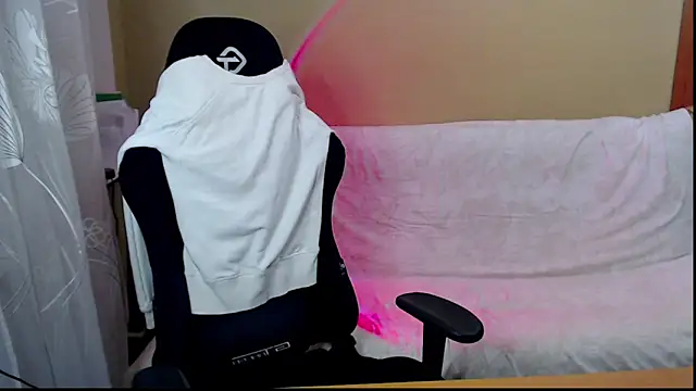 Effy__Stoner élő XXX-chatje