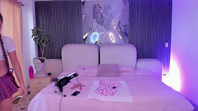 Онлайн чат XXX CarolineFyre