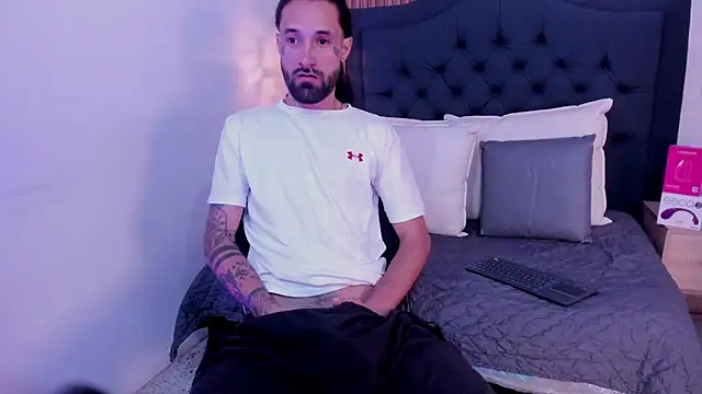 Hisoka_011's Live XXX Chat