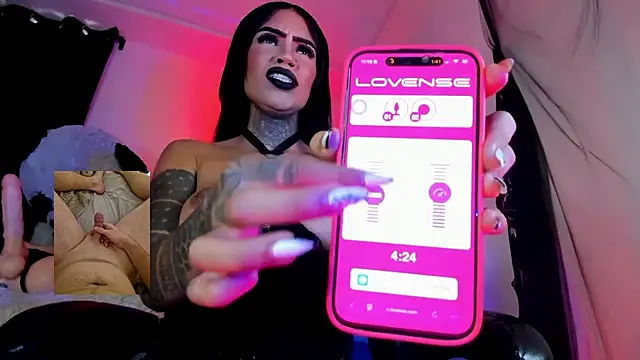 deborah_tatto's Live XXX Chat