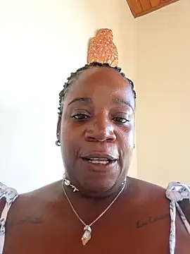 XXX chat uživo modela Adrilovechocolate