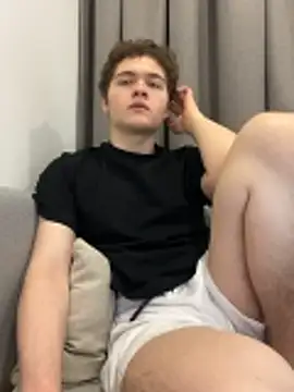 danielxfun: διαδικτυακό σόου στην κάμερα