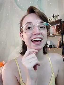 Elise_Nyx Adlı Modelin Canlı XXX Sohbeti