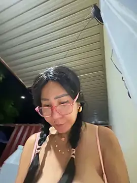 sweetieme's Webcam Show