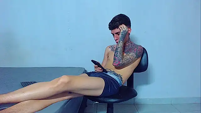 XXX chat uživo modela mikecoper_23