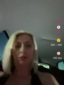 HOTLadyluna Webcamshow