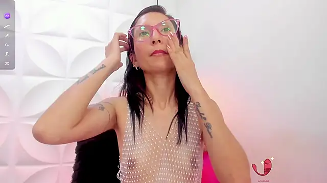 دردشة zaira_skinny الجنسية المباشرة