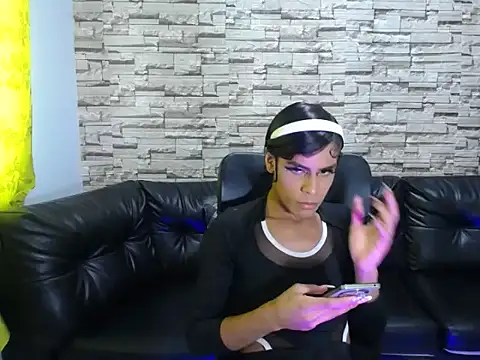 Show modela stefani_robles na web-kameri