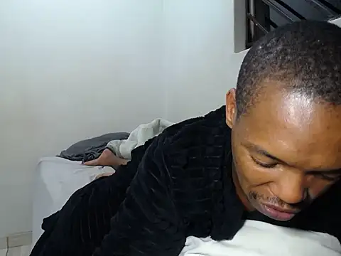 عرض كام KinkyJXxX