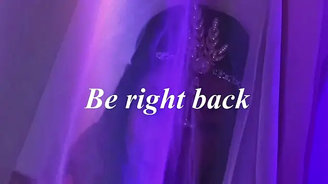 joss_caprice Adlı Modelin Canlı XXX Sohbeti