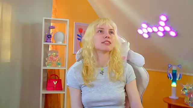 Živý XXX chat HannahHollis