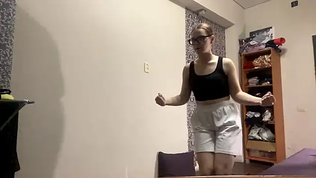 XXX chat uživo modela DramaByte