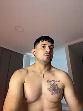 TroyeSavage Chat XXX live