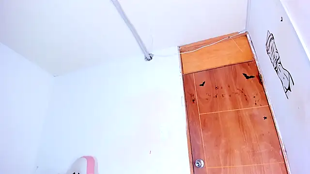 Emily_Coper18 Live XXX-chat