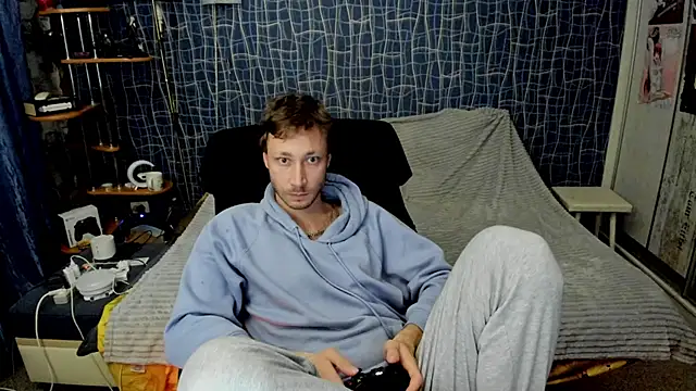 XXX chat uživo modela CuteBoy228