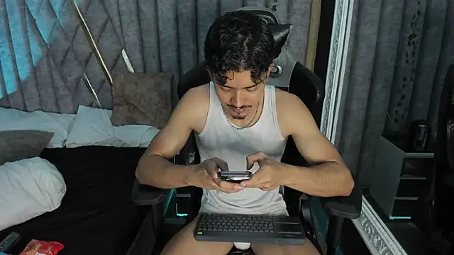 NicolaiKarav Live XXX-chat