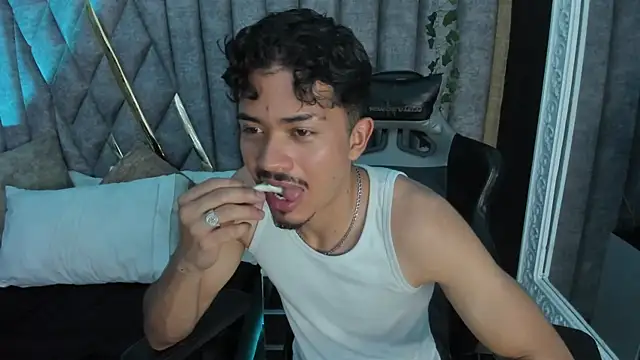 NicolaiKarav Chat XXX live