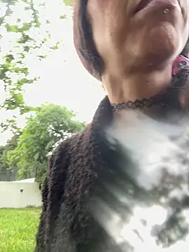 Živý XXX chat Lalla_Amani