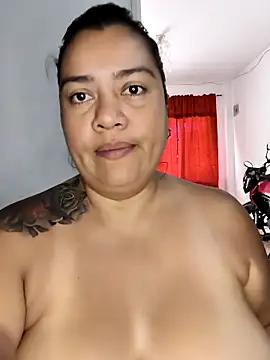 NARNYALABELLA Adlı Modelin Canlı XXX Sohbeti