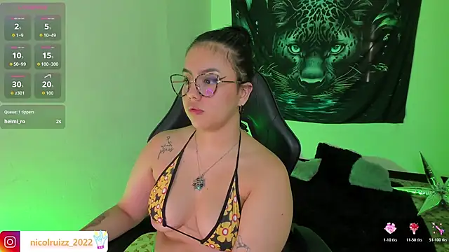 دردشة Nicolle_Ruizz الجنسية المباشرة