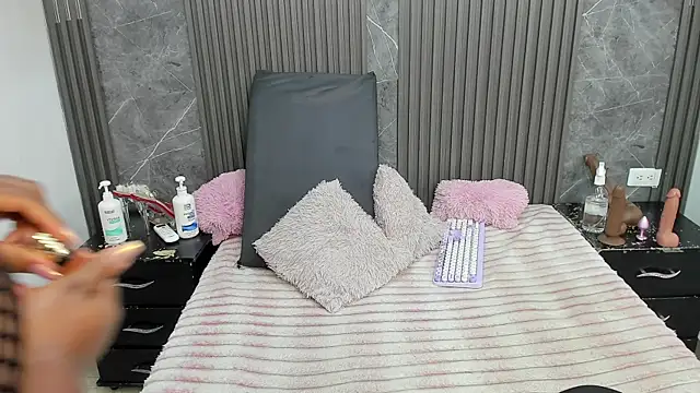 Pertunjukan Kamera Web AndreaFletcher