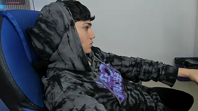 SamBlack_ Adlı Modelin Canlı XXX Sohbeti