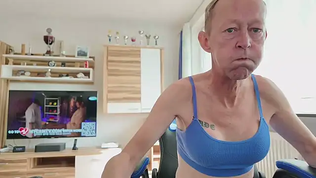 Pokazy przed kamerką – sissy501