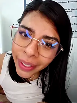 SOFIA-11_'s Live XXX Chat