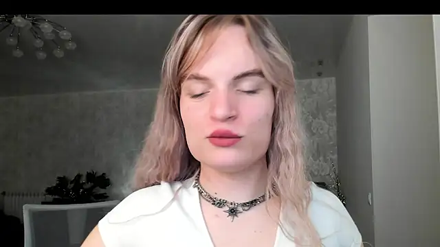 Вебкам-шоу milliKira006