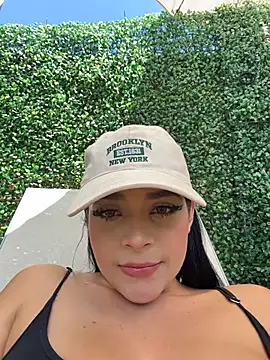 Chat XXX en directo de ArieliciousXXX