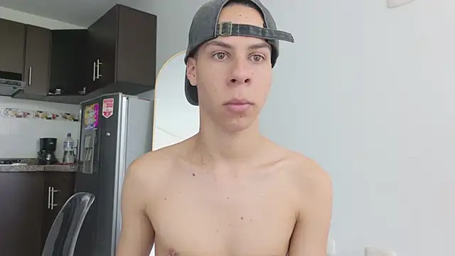 grey___27 Webcam Show