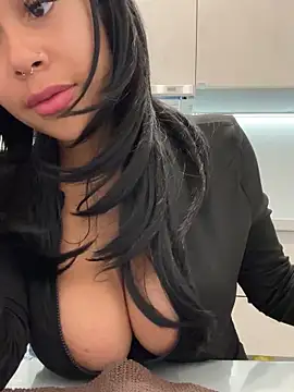 Chatroom XXX en direct de HaileyDiana