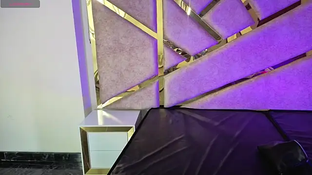 Dahiana_Dmour_'s Live XXX Chat