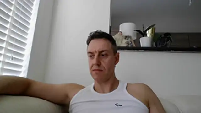 ploki2180 Show Webcam