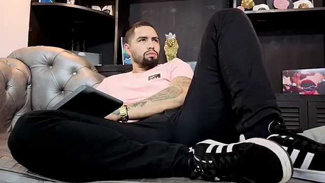 matteosantos: απευθείας συνομιλία ΧΧΧ