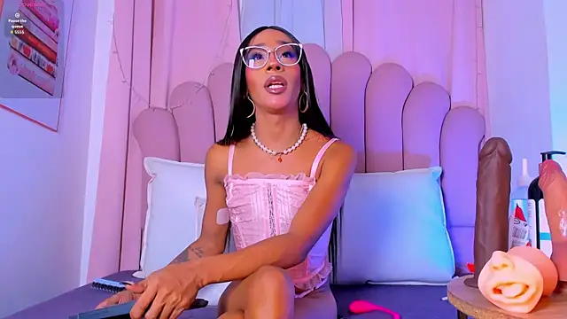 Chatroom XXX en direct de NicoleMadrird