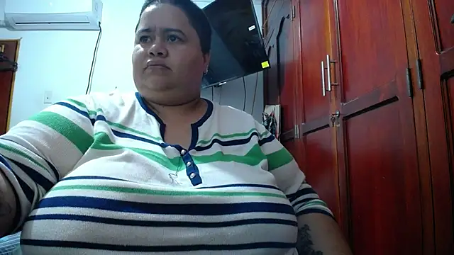 hotlesby4uxxx: онлайн-секс-чат