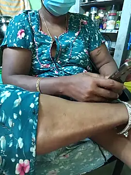 Chat XXX ao vivo de Tamilselviroja-