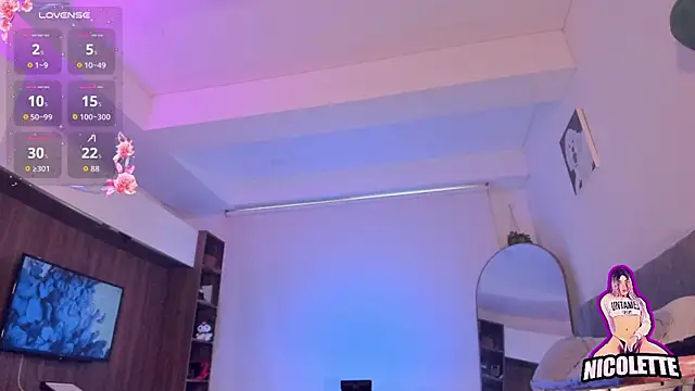 nicolette_tayn Webbikameraesitys