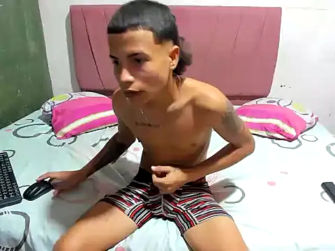 Nikoll_coupleen Webbikameraesitys