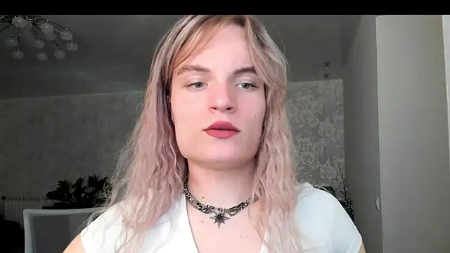 Show modela milliKira006 na web-kameri