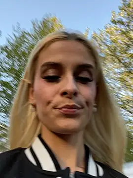 Chat XXX Live SelenaDaze