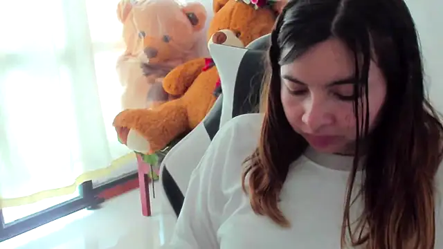 __Emma__11__Lecat_のライブXXXチャット