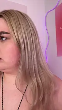 April_Vancee: онлайн-секс-чат