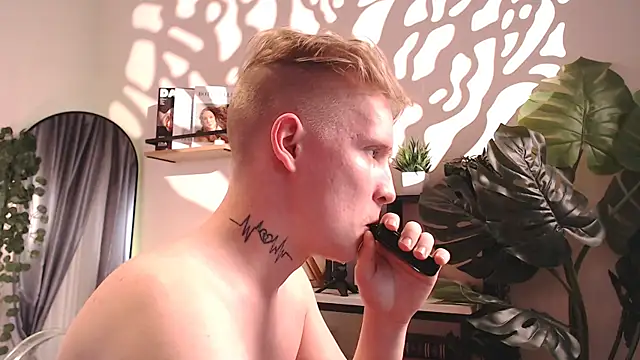 AlexxSweet 即時 XXX 聊天