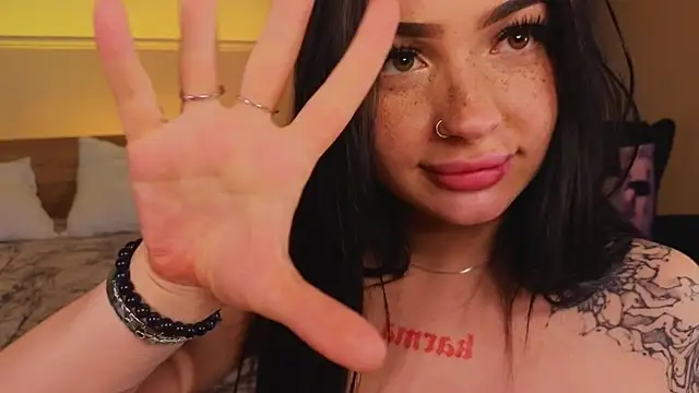 LisaaLiss Chat XXX live