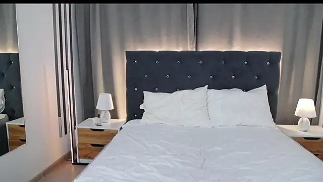 XXX chat uživo modela VikkyVonn