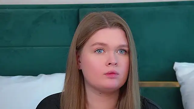 CrystalLyons' Webcam Show